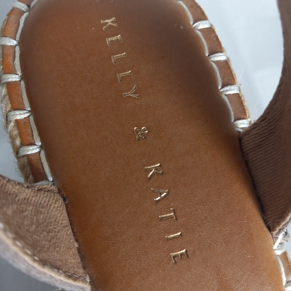 Kelly And Katie Tan Espadrille Wedges Sandals Lightweight Size 9 - Picture 7 of 9